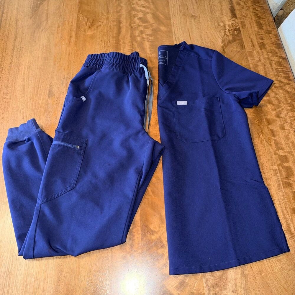 FIGS Navy blue Catarina One Pocket & Zamora Jogger Scrub Set Women’s Small
